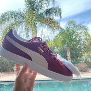 Maroon new puma sneakers